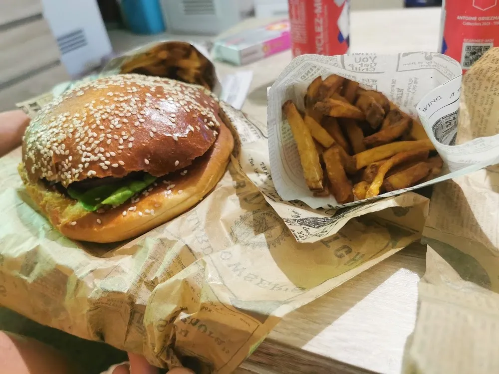 Cheeseburger Et Ses Frites Maison